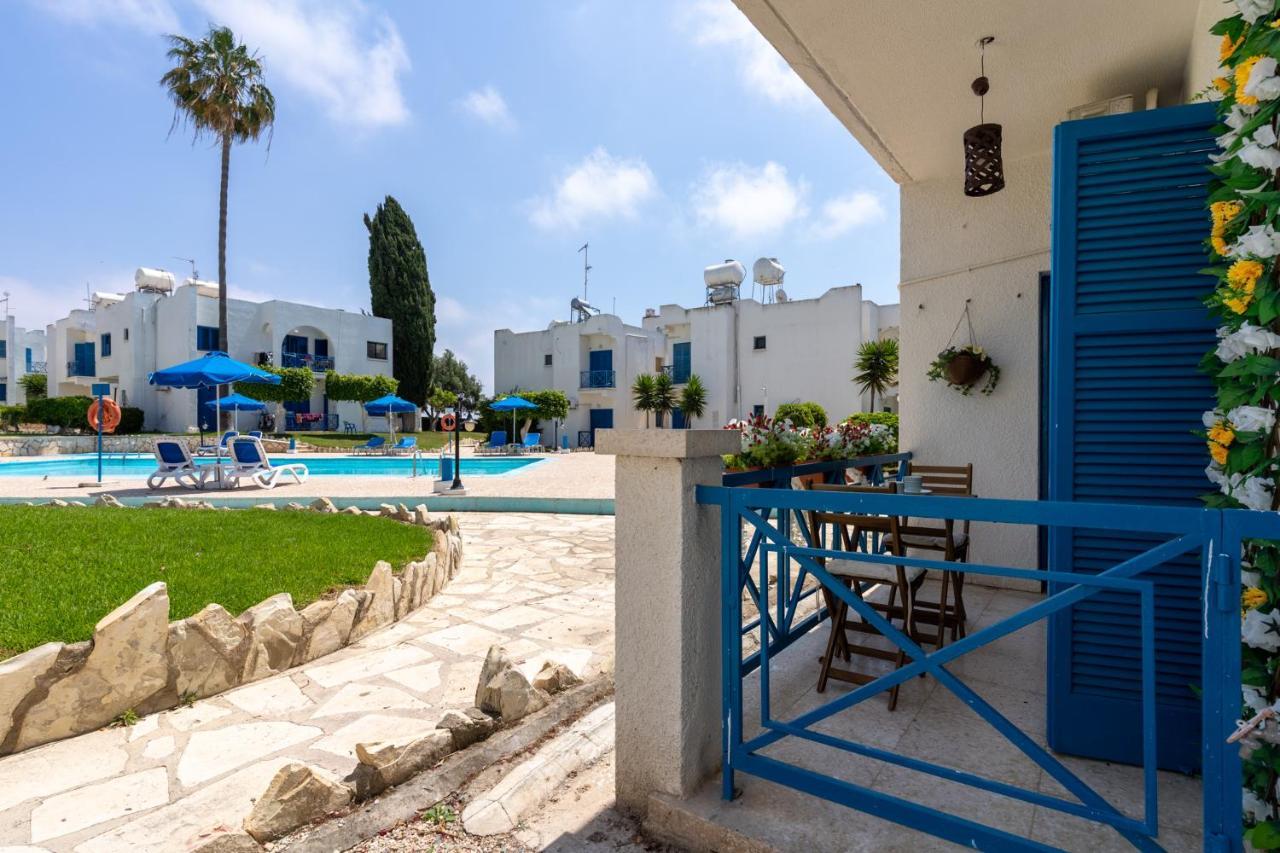 Sea Breeze 1-BR Apt in Pyla Exterior foto